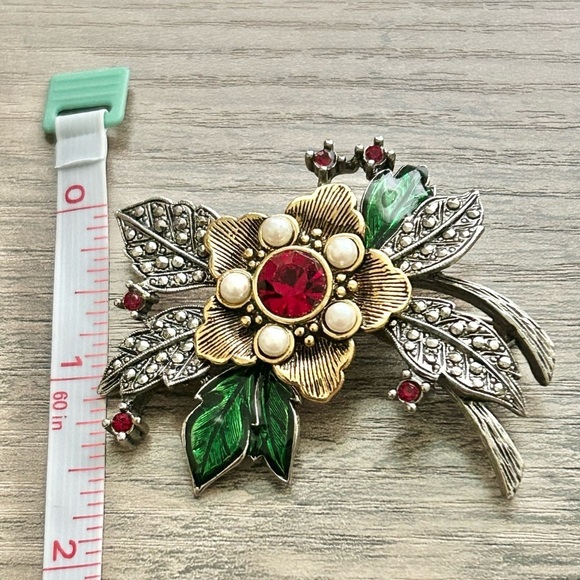 Vintage Avon Floral Brooch with Red and Green Pearl Accents - Picture 7 of 8